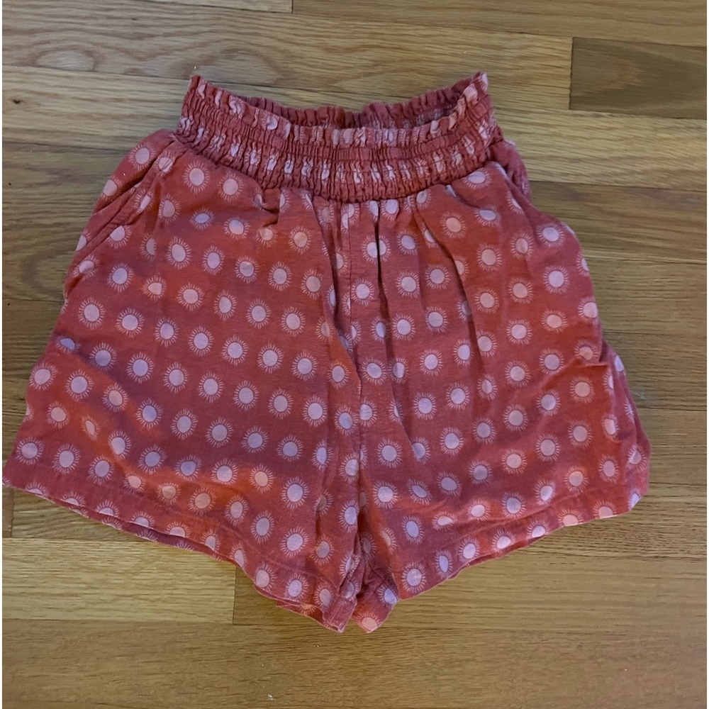 super cute flowy shorts!!